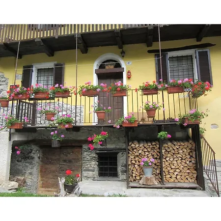 Apartment Casa Zinia Stroppo